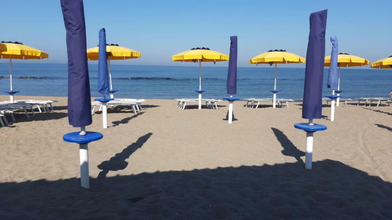 B&B Fiumicino Airport Resort Eksteriør billede